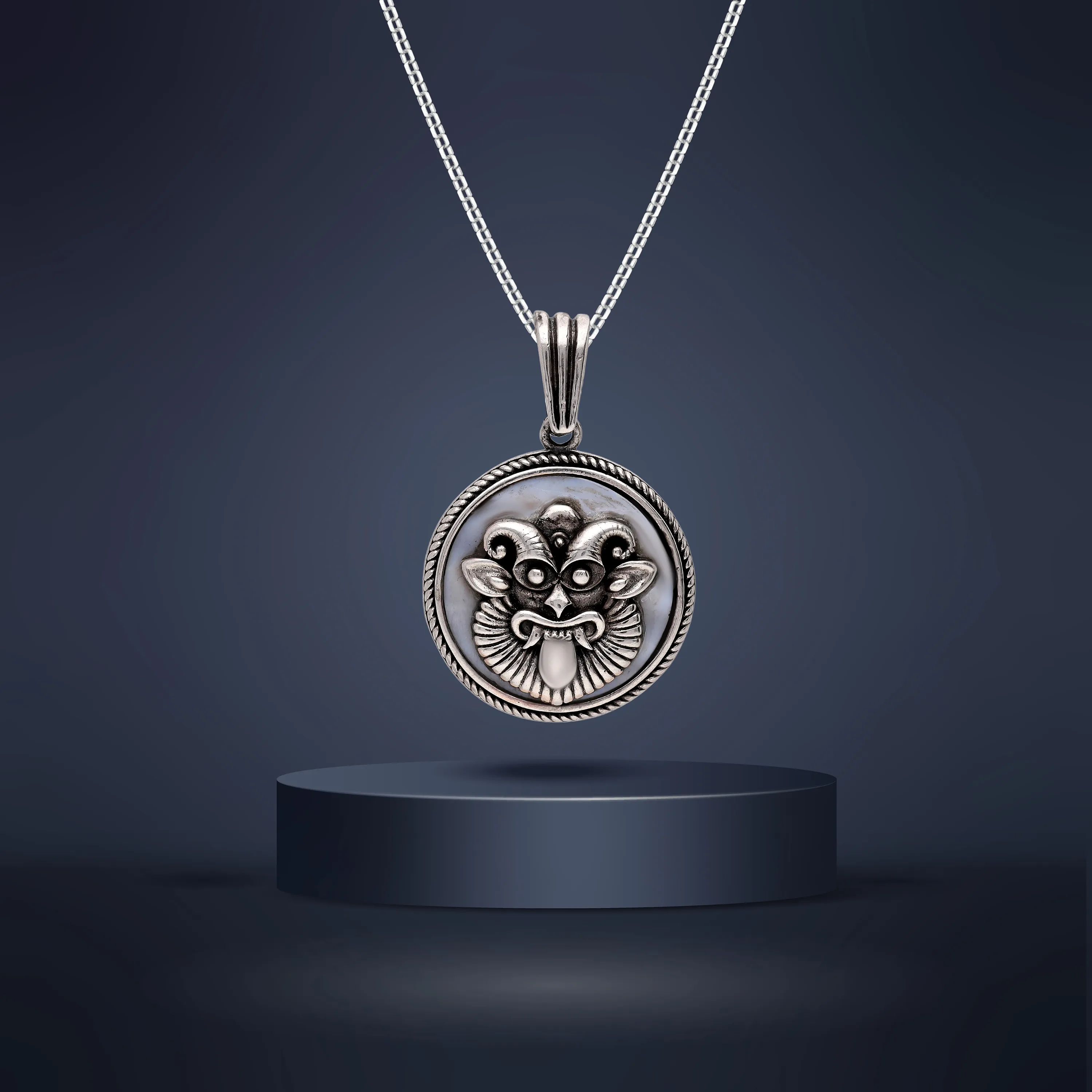 Finely Detailed And Crafted Silver Locket